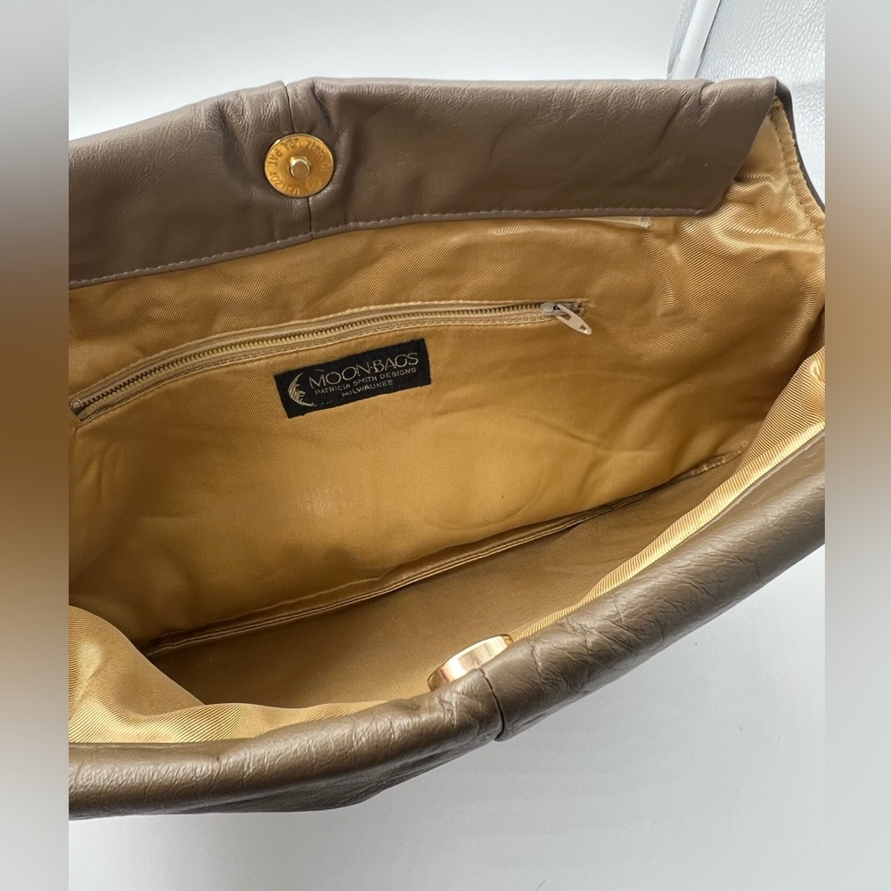 Vintage Patricia Smith leather clutch Moon Bag.